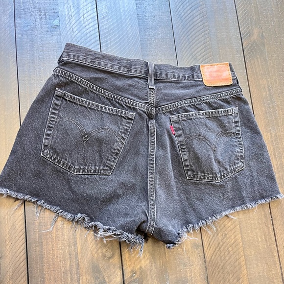 Levi’s 501 Black Button Fly Denim Shorts - Picture 9 of 9